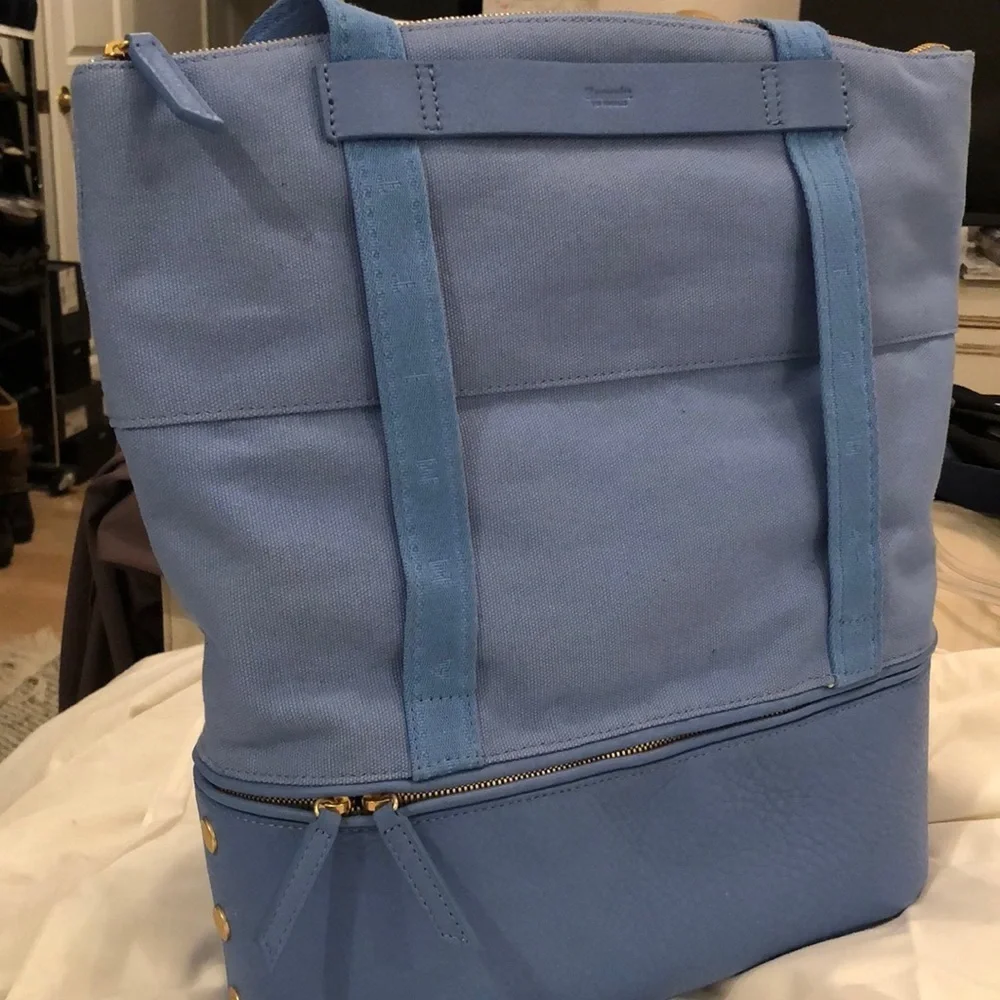 HAMMITT MANHATTAN BEACH TOTE in Skylight Blue Canvas & Leather NWT